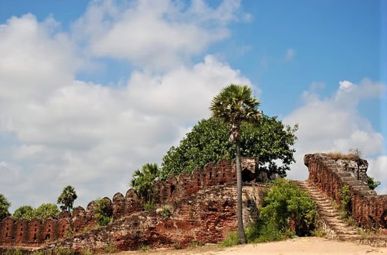 Alamparai Fort, India